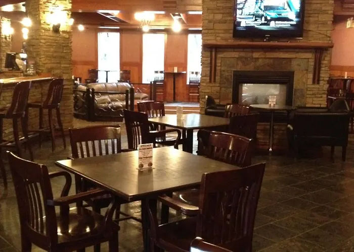 Twin Pine Inn & Suites