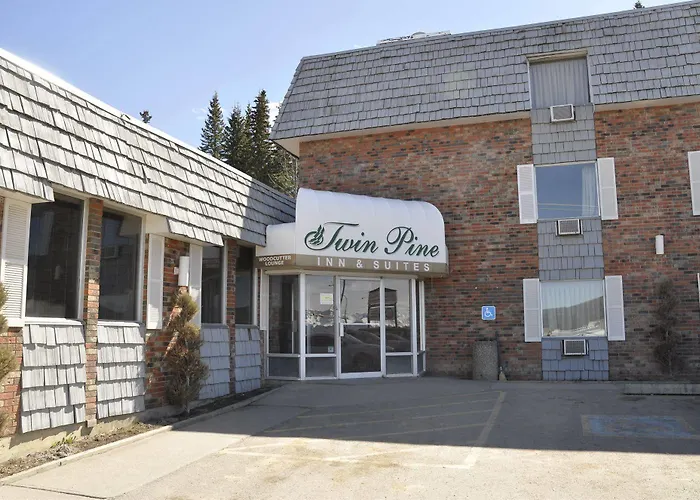 Twin Pine Inn & Suites
