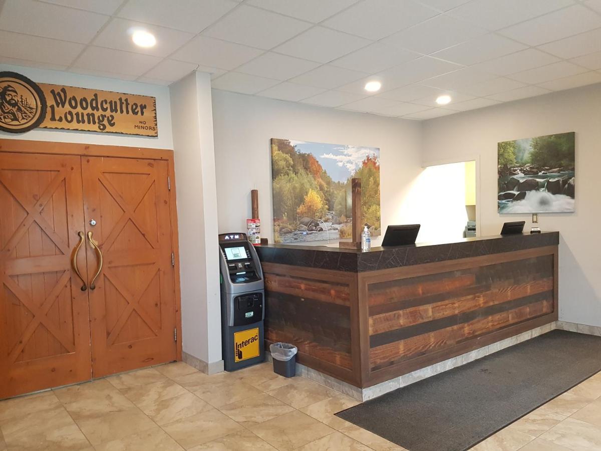 Inn Twin Pine & 2*